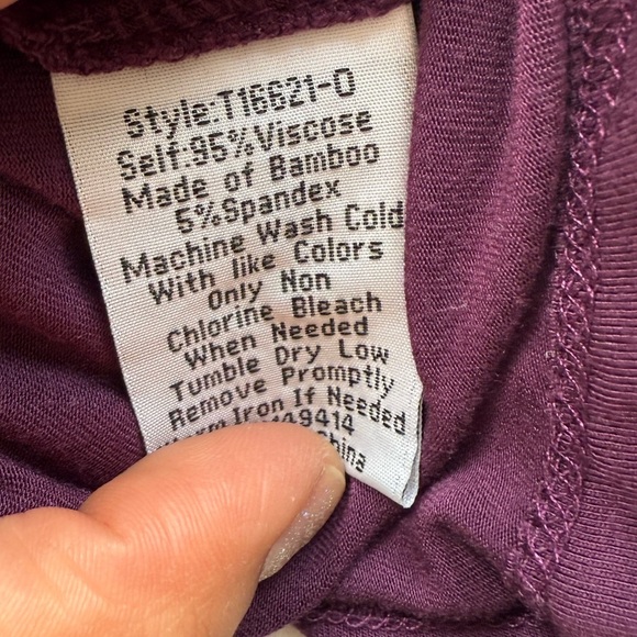 Johnny was long sleeve viscose plum top size XS - Picture 5 of 5